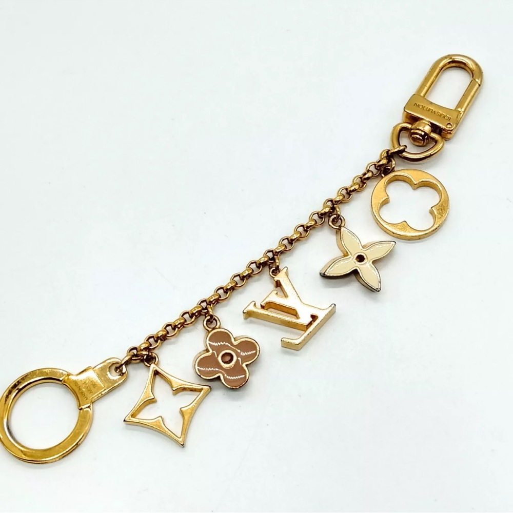 Authentic Louis Keychain/Keycharm ❤️ - Picture 3 of 6